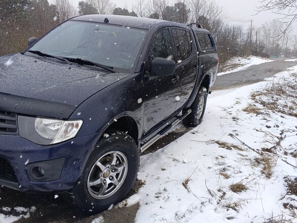 2011 Mitsubishi L200 IV, синий, 1250000 рублей - вид 4