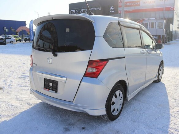 2008 Honda Freed I, серый, 1100000 рублей - вид 5