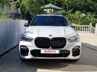 2020 BMW X5 45e IV (G05/G18), белый, 7900000 рублей, вид 2