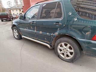 2002 Mercedes-Benz M-Класс 270 I (W163) Рестайлинг, зелёный, 500000 рублей, вид 3