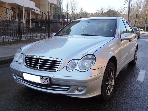2007 Mercedes-Benz C-Класс 180 II (W203) Рестайлинг, серебристый