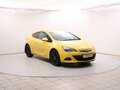 2013 Opel Astra GTC J Рестайлинг, жёлтый - вид 2