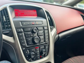 2010 Opel Astra J, красный, 950000 рублей, вид 4