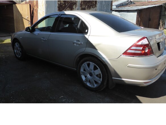 2005 Ford Mondeo III Рестайлинг, золотистый - вид 3