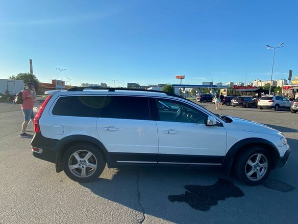2013 Volvo XC70 II Рестайлинг, белый, 1650000 рублей - вид 5
