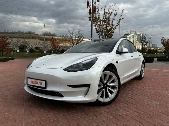 2021 Tesla Model 3 Standart Plus I, белый, 2716954 рублей