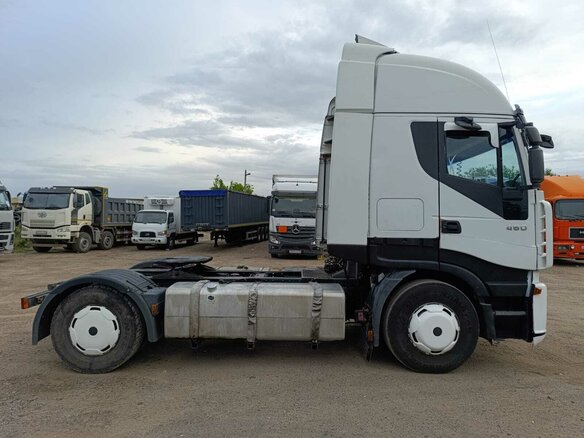 2011 Iveco Stralis, белый, 1650000 рублей - вид 5