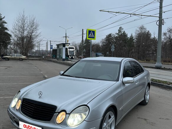 2003 Mercedes-Benz E-Класс 270 III (W211, S211), белый, 690000 рублей