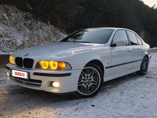 2002 BMW 5 серии 525i IV (E39) Рестайлинг, белый, 950000 рублей, вид 4