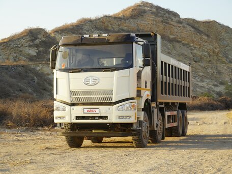 2023 FAW J6 CA3310, белый, 8390000 рублей, вид 2