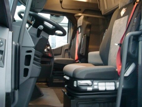 2023 Renault T-Series, серебристый, 12000000 рублей, вид 5