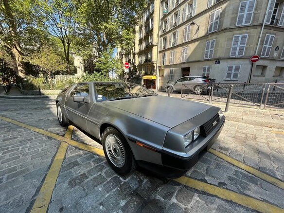 1982 DeLorean DMC-12, серебристый - вид 4