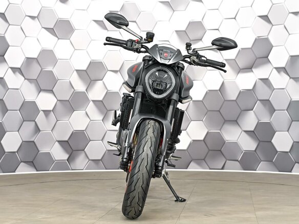 2023 Ducati Monster 937, серый, 899000 рублей - вид 4