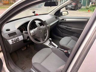 2006 Opel Astra H Рестайлинг, серебристый, 536000 рублей, вид 3