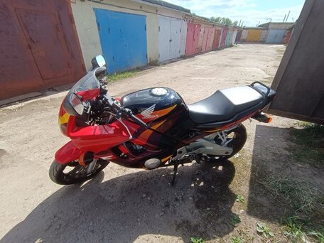 1995 Honda CBR 600F, красный, 290000 рублей, вид 3