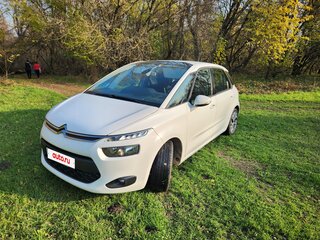2016 Citroen C4 Picasso II, белый, 1400000 рублей, вид 4