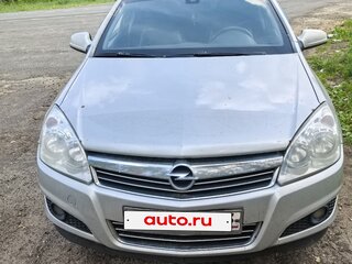 2011 Opel Astra H Рестайлинг, серебристый, 550000 рублей, вид 1