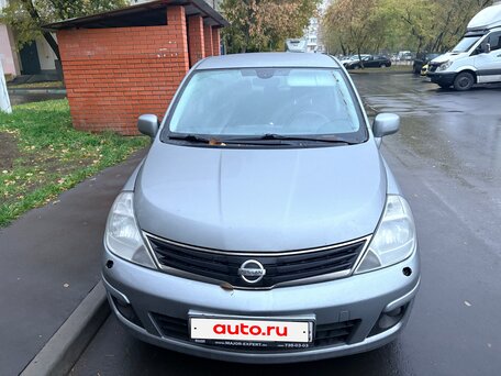 2010 Nissan Tiida I Рестайлинг, серебристый, 550000 рублей, вид 2
