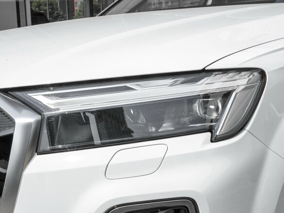2025 Audi Q7 55 TFSI II (4M) Рестайлинг 2, белый, 13100000 рублей - вид 1