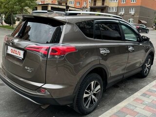 2017 Toyota RAV4 IV (XA40) Рестайлинг, коричневый, 2600000 рублей, вид 2