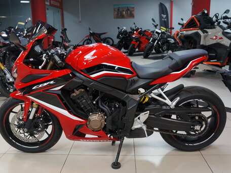 2021 Honda CBR 650R, красный, 1030000 рублей, вид 2