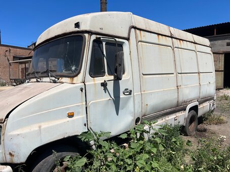 1999 ЗИЛ 5301 "Бычок", белый, 300000 рублей, вид 4