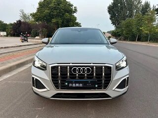 2023 Audi Q2 L 35 TFSI I Рестайлинг, серебристый, 2000000 рублей, вид 3