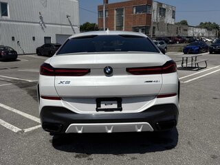 2021 BMW X6 40i III (G06), белый, 7500000 рублей, вид 4