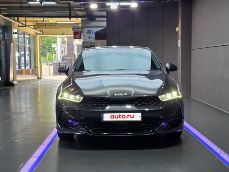 2023 Kia K5 III, чёрный, 2380000 рублей, вид 2