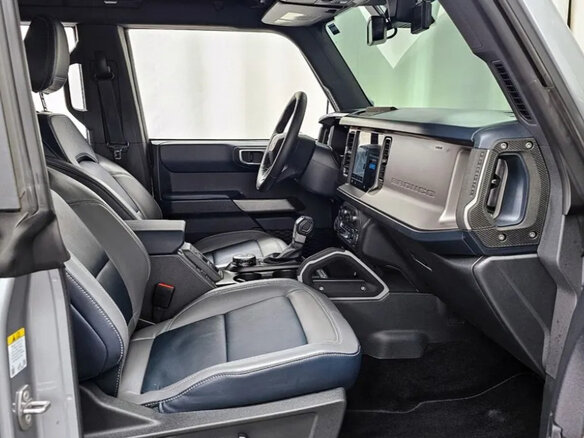 2023 Ford Bronco VI, серый, 7000000 рублей - вид 6