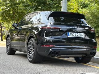 2022 Porsche Cayenne III, чёрный, 12990435 рублей, вид 2
