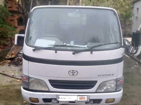 2003 Toyota Toyoace, белый, 1400000 рублей, вид 5