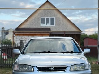 1999 Toyota Camry IV (XV20) Рестайлинг, серебристый, 530000 рублей, вид 2