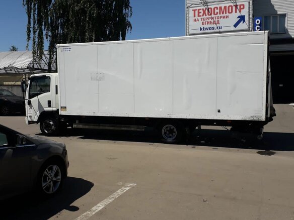 2018 Isuzu Elf (N-series), белый, 3799000 рублей - вид 10