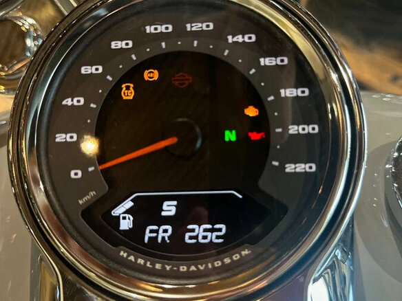 2025 Harley-Davidson Fat Boy, серебристый, 3850000 рублей - вид 12