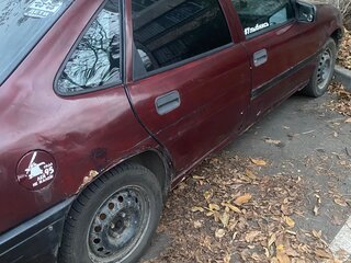 1992 Opel Vectra KAT A, пурпурный, 130000 рублей, вид 3