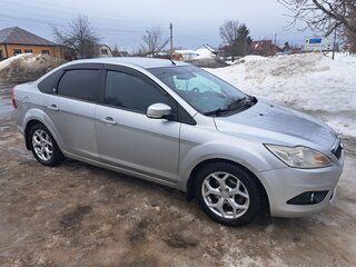 2008 Ford Focus II Рестайлинг, серебристый, 390000 рублей, вид 2