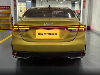 2024 Kia K3 II (China Market) Рестайлинг, золотистый, 1720000 рублей, вид 4