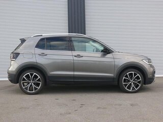 2021 Volkswagen T-Cross I, серебристый, 1450000 рублей, вид 2