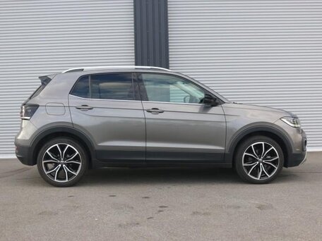 2021 Volkswagen T-Cross I, серебристый, 1450000 рублей, вид 2