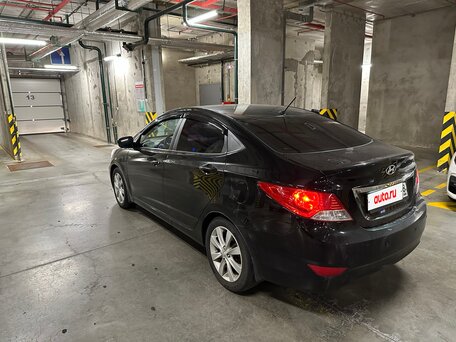 2011 Hyundai Solaris I, чёрный, 930000 рублей, вид 5