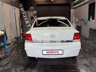 2011 Opel Astra H Рестайлинг, белый, 600000 рублей, вид 3