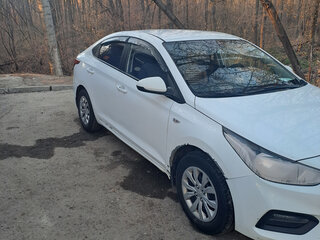 2017 Hyundai Solaris II, белый, 800000 рублей, вид 4