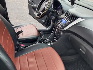 2014 Hyundai Solaris I, чёрный, 650000 рублей, вид 5