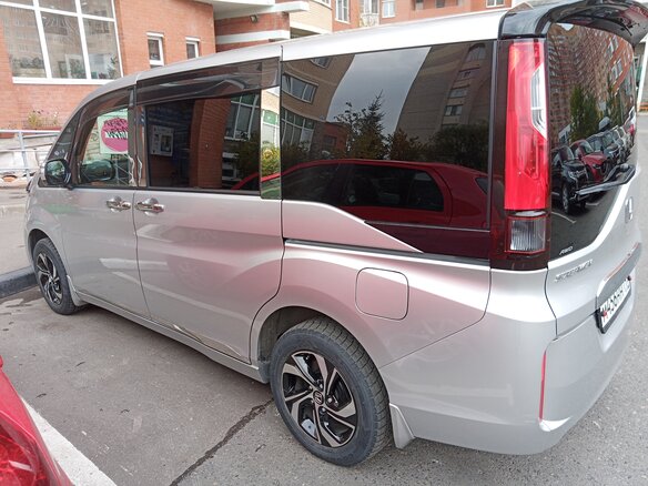 2015 Honda Stepwgn V, серебристый, 3600000 рублей - вид 20
