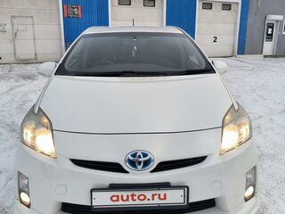 2010 Toyota Prius III (XW30), белый, 1280000 рублей, вид 3