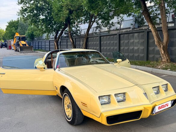 1980 Pontiac Firebird II, жёлтый - вид 4
