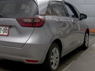 2022 Honda Fit IV, серебристый, 1010000 рублей, вид 4