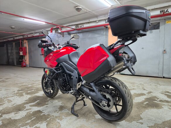 2012 Triumph Tiger 1050, красный - вид 5