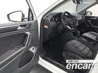 2022 Volkswagen Tiguan Allspace II Рестайлинг, белый, 3829269 рублей, вид 4